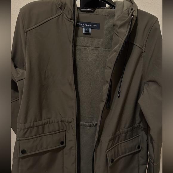 French Connection women Olive Raincoat with Hood. Size Large. NWT. - Picture 13 of 14